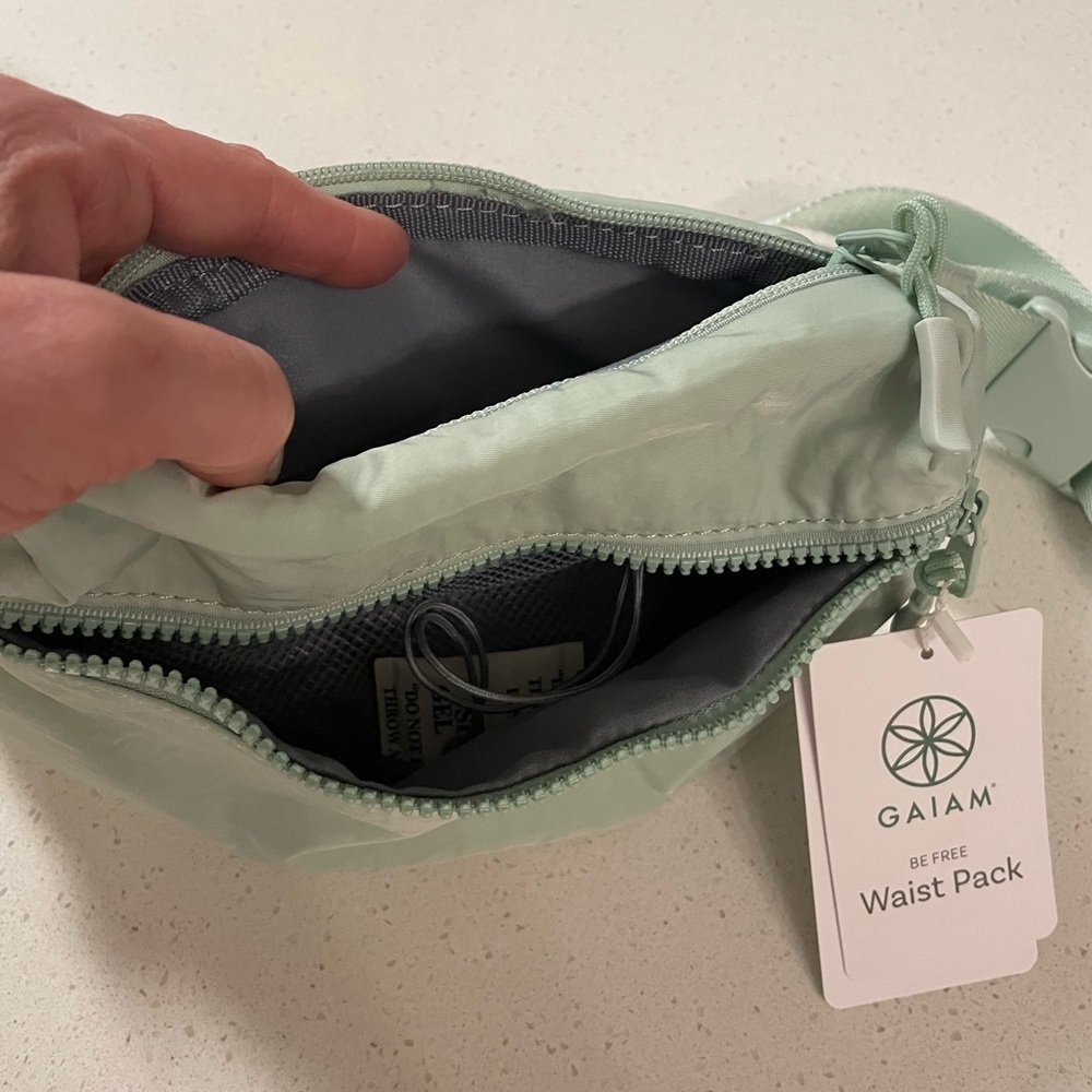 NWT • GAIAM Light Sage Green Belt Bag/ Waist Pack - Picture 9 of 14